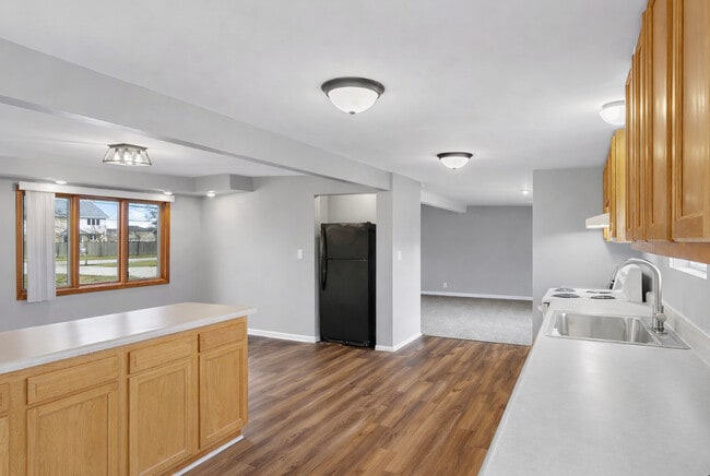 725 S Spencer Rd in New Lenox, IL - Building Photo - Building Photo