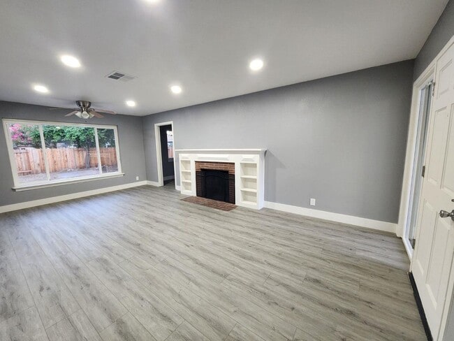 4831 76th St in Sacramento, CA - Building Photo - Building Photo