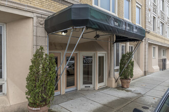 One Atrium Court in Berwyn, IL - Building Photo - Building Photo