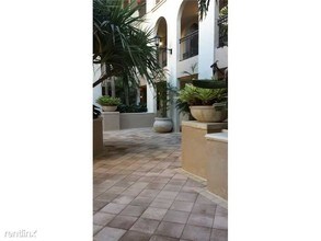 2925 NW 126th Ave in Sunrise, FL - Building Photo - Building Photo