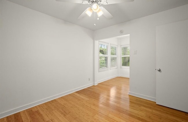 2303 East Side Dr in Austin, TX - Building Photo - Building Photo