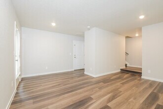 18579 E 47th Pl in Denver, CO - Foto de edificio - Building Photo