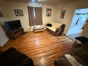 2523-23B N Bremen St in Milwaukee, WI - Building Photo - Building Photo