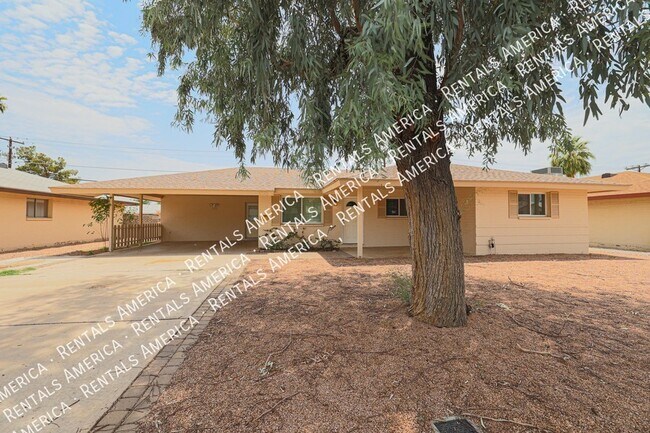 935 E Wesleyan Dr in Tempe, AZ - Building Photo - Building Photo