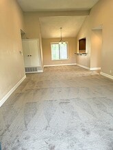 545 S Ranch View Cir, Unit 97 in Anaheim, CA - Building Photo - Building Photo