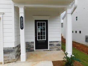 523 Ryan Ct in Ball Ground, GA - Building Photo - Building Photo
