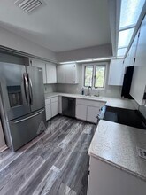 1007 S Pointe Alexis Dr in Tarpon Springs, FL - Building Photo - Building Photo