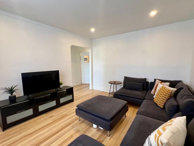 4838 Isabella Av in Montréal, QC - Building Photo - Building Photo