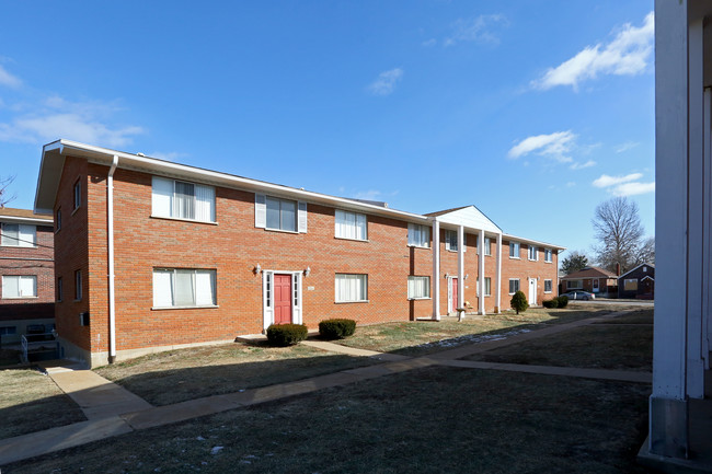 Northpointe Apartments in St. Louis, MO - Building Photo - Building Photo