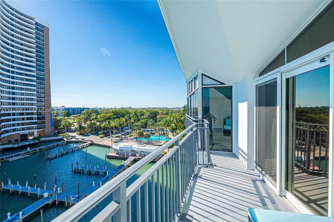 770 NE 69th St in Miami, FL - Building Photo