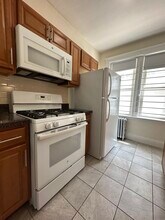 111 Washington St, Unit 4 in Newton, MA - Building Photo - Building Photo