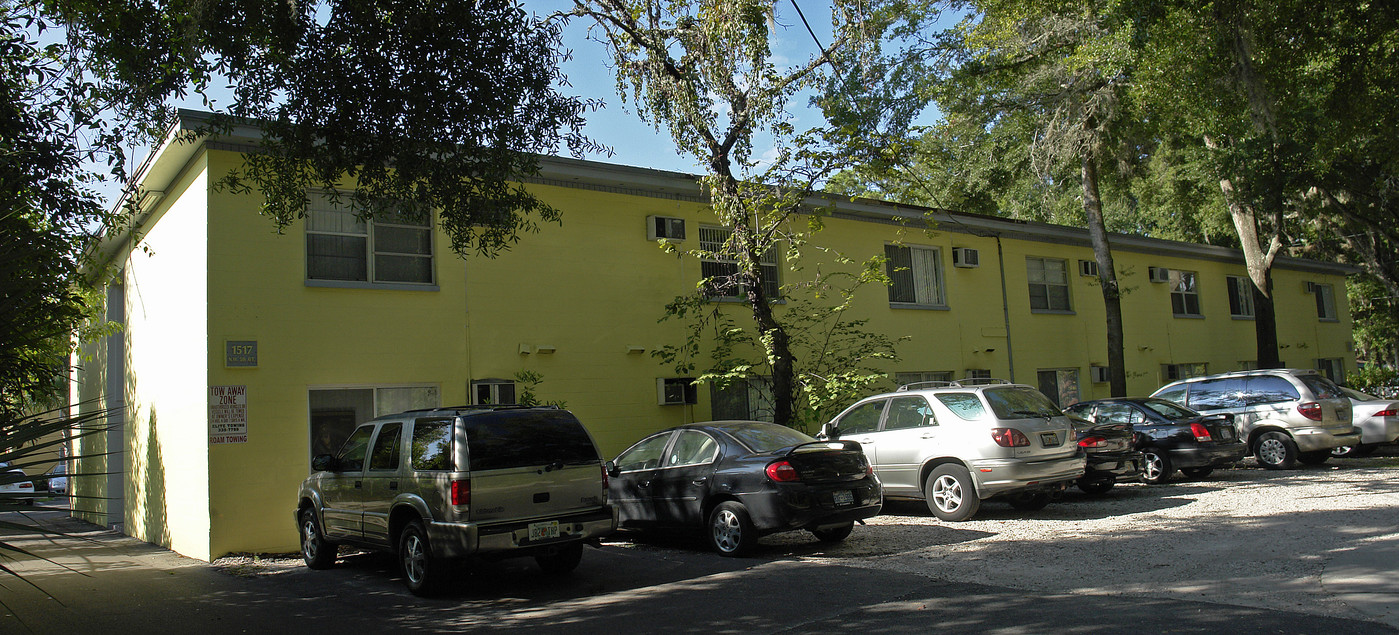 1517 NW 5th Ave in Gainesville, FL - Foto de edificio