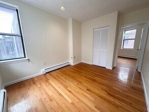 40 Lewis St, Unit #3 in Boston, MA - Building Photo - Building Photo