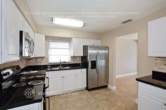 4051 NW 93rd Ave in Sunrise, FL - Building Photo - Building Photo