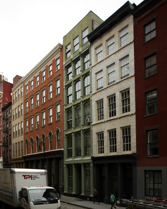 18 Mercer St in New York, NY - Building Photo