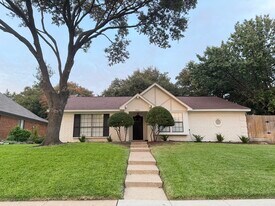 921 Matilda Dr in Plano, TX - Building Photo