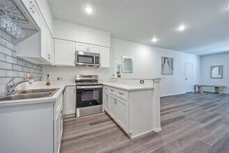 11234 Park Central Pl in Dallas, TX - Building Photo - Building Photo