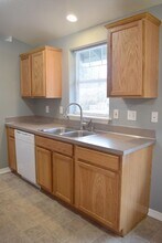 1210 Osage St in Sweet Home, OR - Building Photo - Building Photo