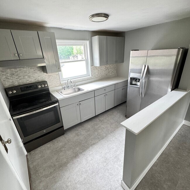 1275 Quinnipiac Ave in New Haven, CT - Building Photo - Building Photo