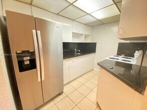 801 Meridian Ave in Miami Beach, FL - Building Photo - Building Photo