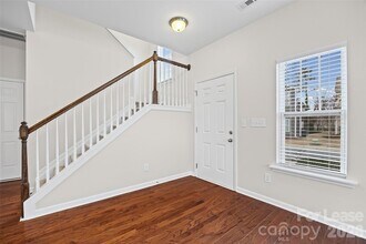 7333 Adare Mews Rd in Charlotte, NC - Building Photo - Building Photo