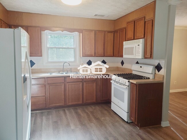 1798 Harmony Rd in Powder Springs, GA - Building Photo - Building Photo