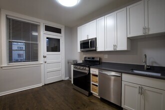 1454 W Winnemac Ave in Chicago, IL - Building Photo - Building Photo