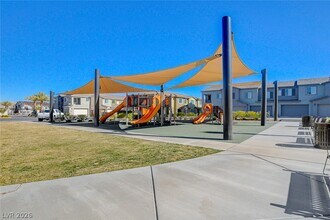 965 Nevada State Dr in Henderson, NV - Building Photo - Building Photo