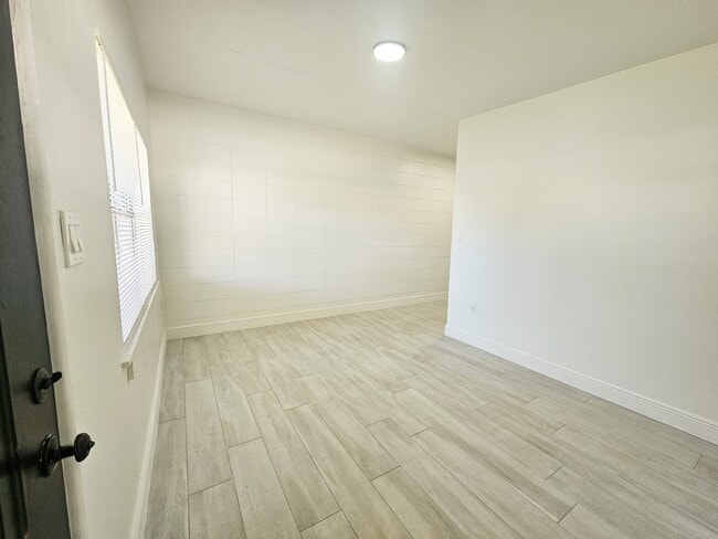 1105 E South St in Orlando, FL - Foto de edificio - Building Photo