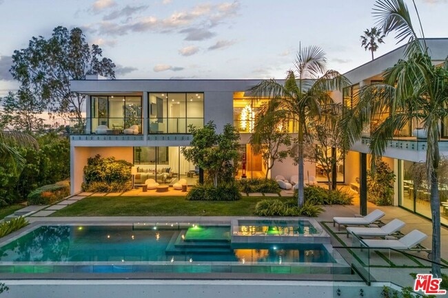 property at 1218 Roberto Ln