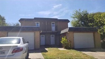 6308 Woodmont Ct in Fort Worth, TX - Building Photo