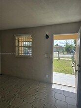 914 NW 15th St in Florida City, FL - Building Photo - Building Photo