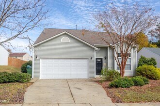 228 Weststone Blvd, Unit 1122 in Fuquay Varina, NC - Building Photo - Building Photo