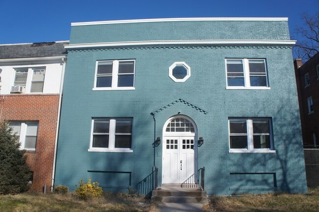 property at 1228 Raum St NE