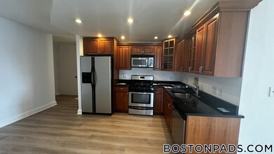 65 E India Row in Boston, MA - Building Photo - Building Photo