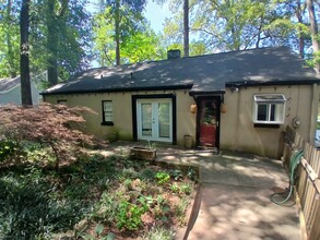 802 S Candler St in Decatur, GA - Building Photo - Building Photo