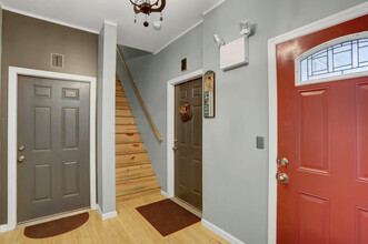 324 Walnut St, Unit 5 in Williamsport, PA - Building Photo - Building Photo