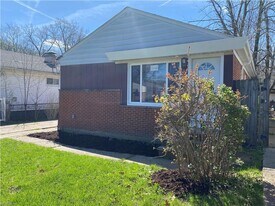 16910 Lipton Ave in Cleveland, OH - Building Photo