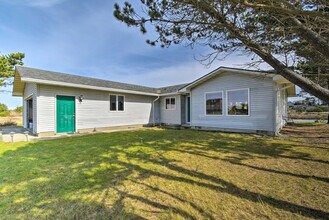 34910 G St in Ocean Park, WA - Building Photo - Building Photo