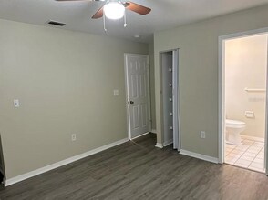 4666-4611 11th Ave S in St. Petersburg, FL - Building Photo - Building Photo