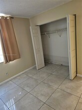 9441 Evergreen Pl, Unit 101 in Davie, FL - Building Photo - Building Photo