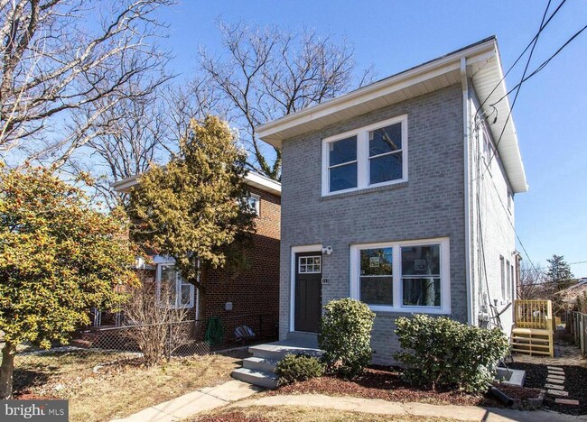 1316 44th Pl SE