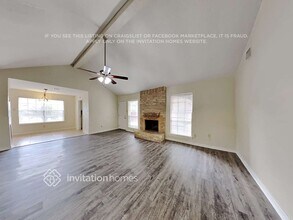 1374 New Tree Ln in Missouri City, TX - Foto de edificio - Building Photo