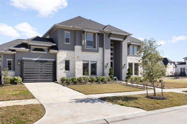 property at 4935 Grapevine Ln