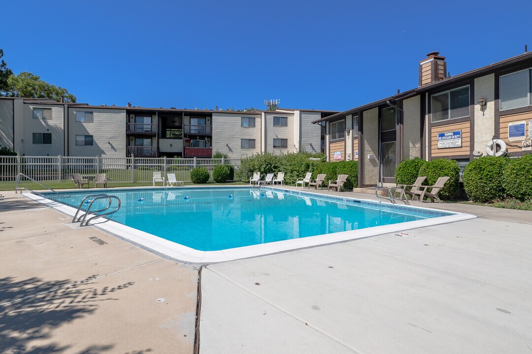 Cinnamon Springs in Taylorsville, UT - Foto de edificio