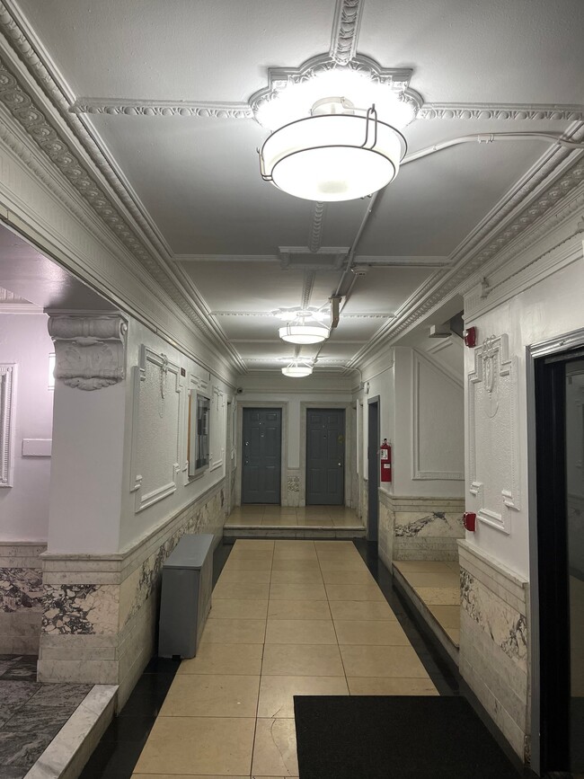 275 Harrison Ave, Unit B6 in Jersey City, NJ - Building Photo - Building Photo