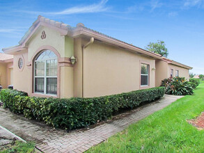 21069 Vía Solano in Boca Raton, FL - Building Photo - Building Photo