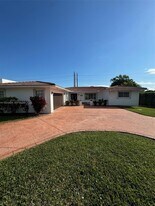 2911 SW 98th Ave in Miami, FL - Building Photo