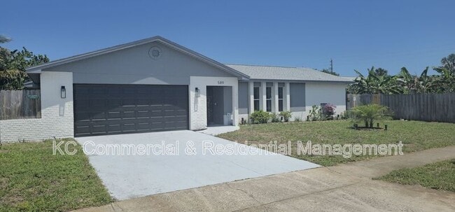 589 Coconut St in Satellite Beach, FL - Building Photo - Building Photo