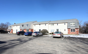 Lord Jeffery Apartments in Belchertown, MA - Foto de edificio - Building Photo